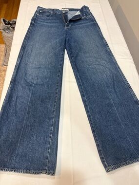 AMO Wide-Leg Jeans in Medium Blue Denim